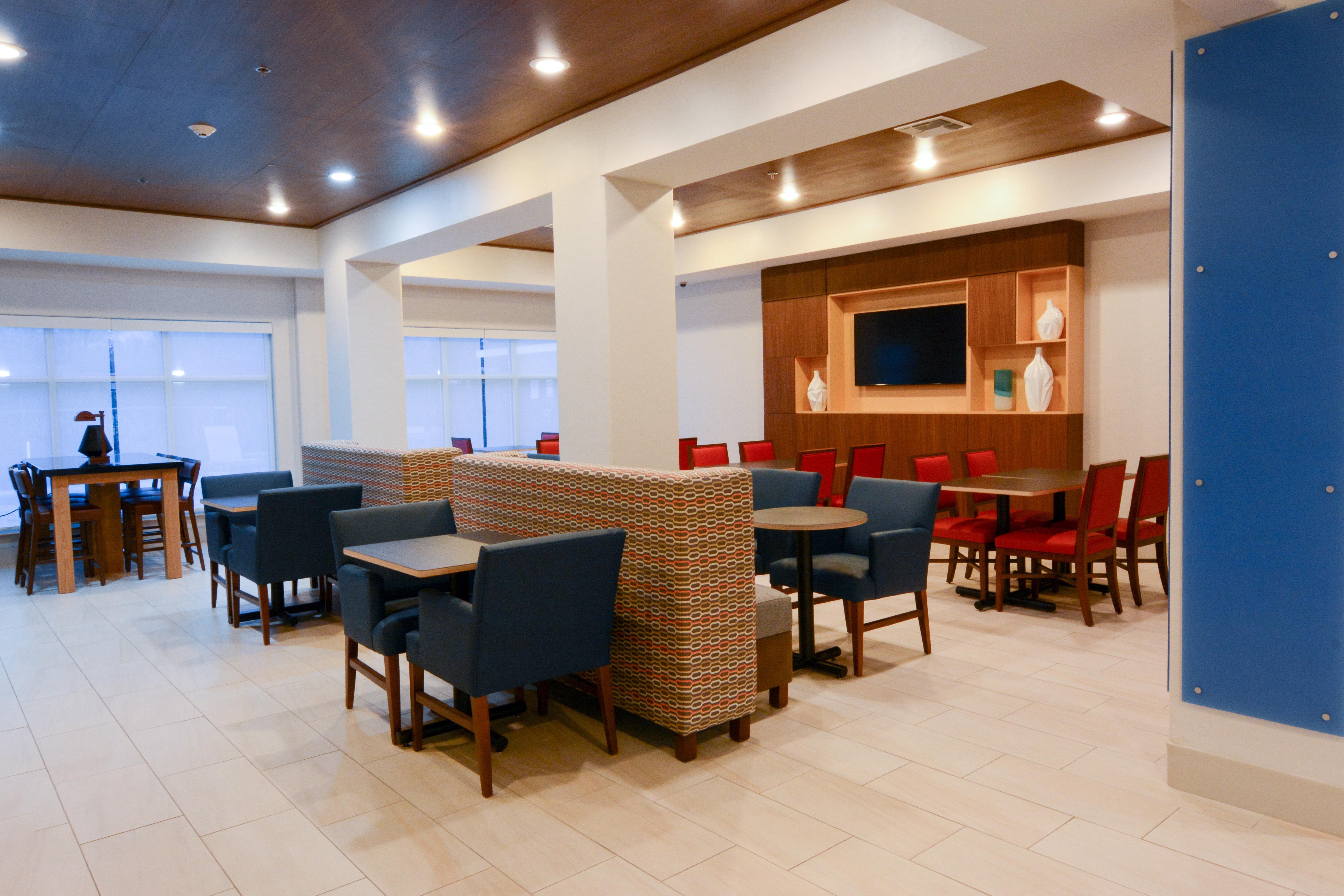 Holiday Inn Express Hotel & Suites New Boston By Ihg Exterior photo