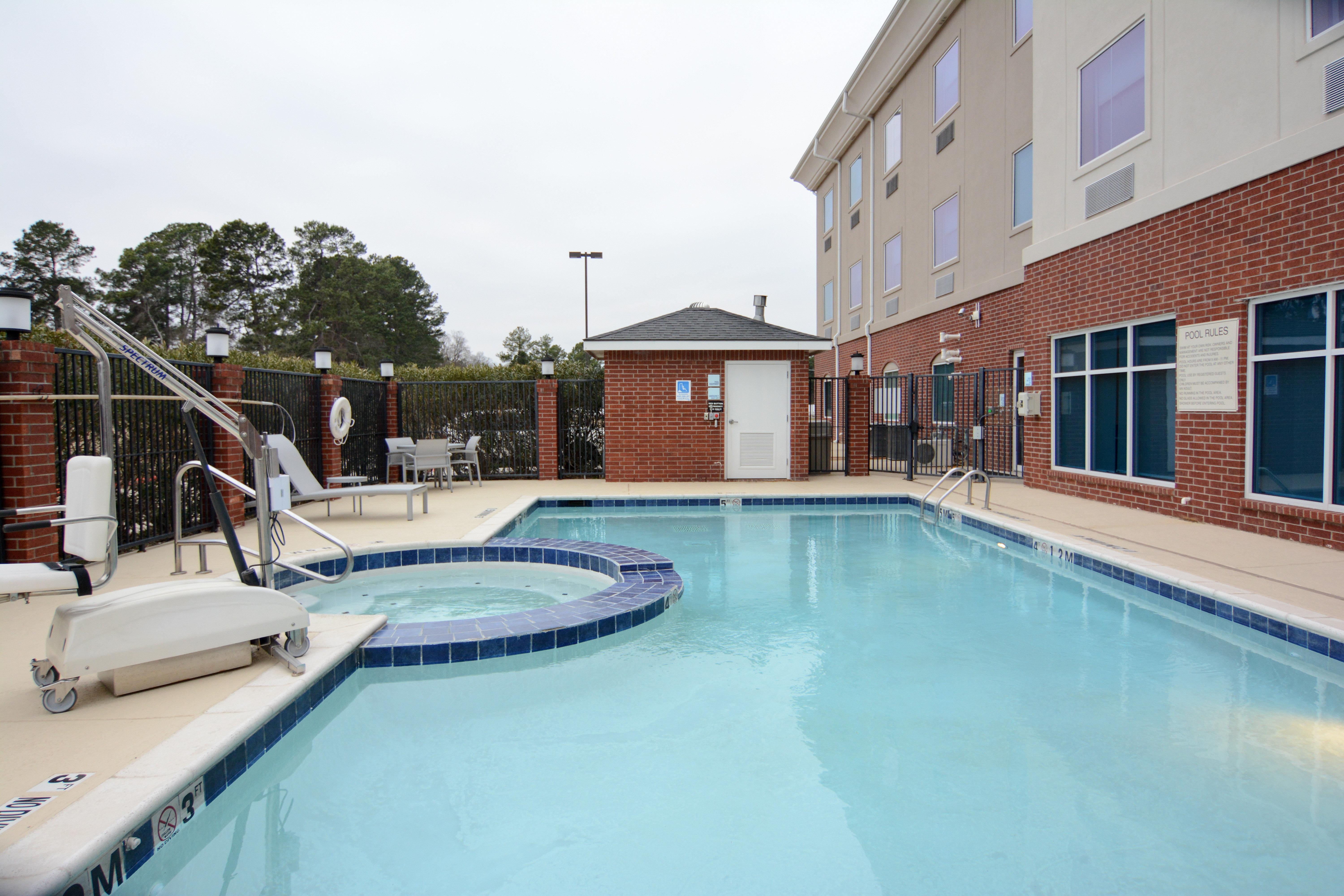Holiday Inn Express Hotel & Suites New Boston By Ihg Exterior photo