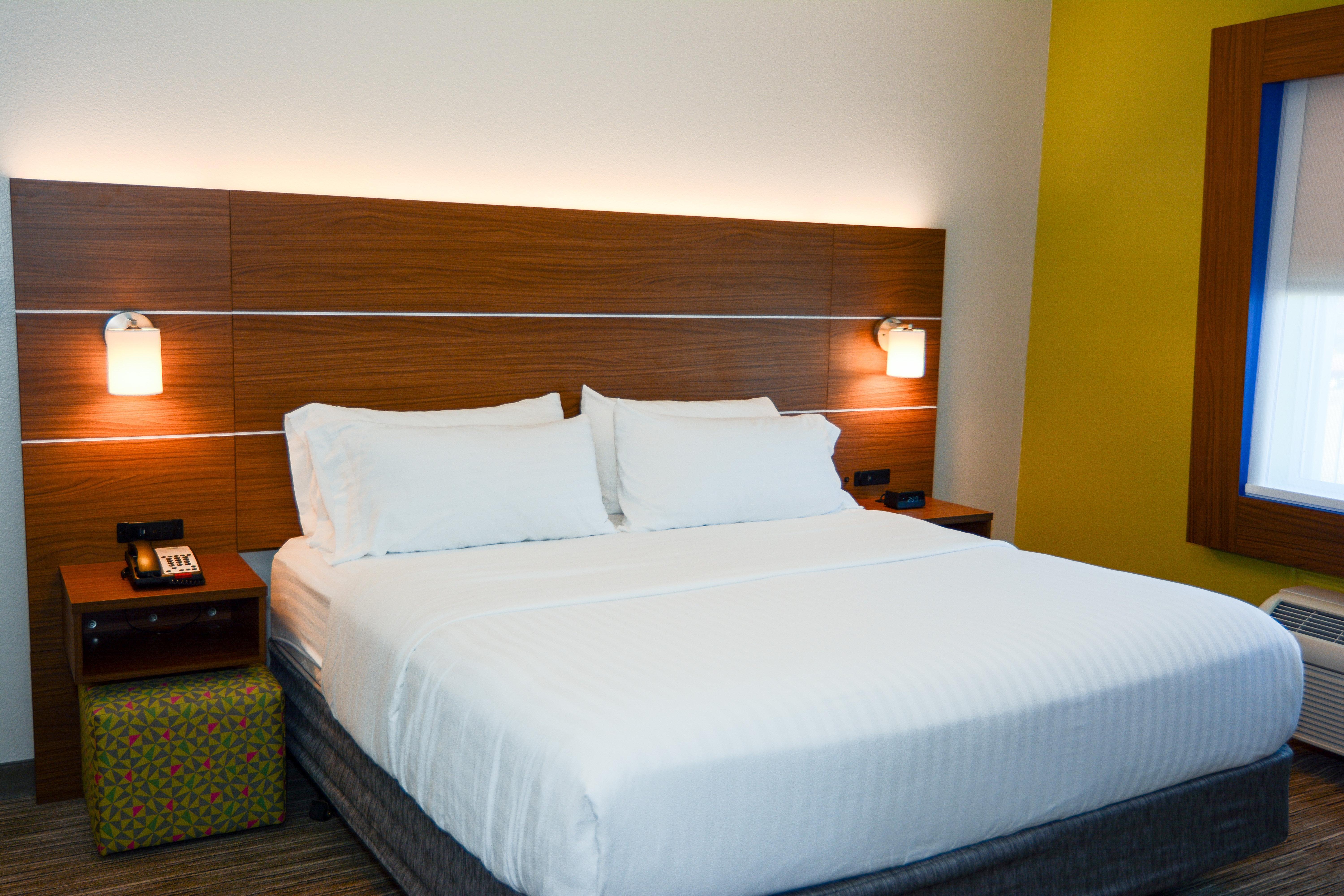 Holiday Inn Express Hotel & Suites New Boston By Ihg Exterior photo